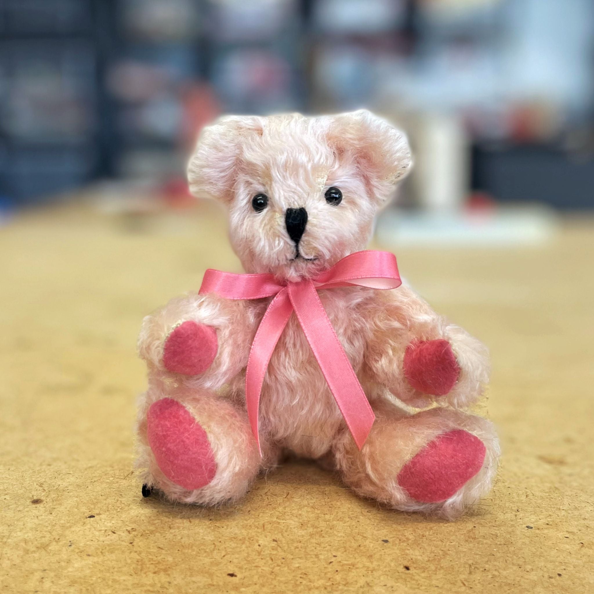 Pink fluffy teddy bear online